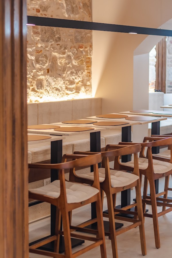 Kavana bar & cuisine - Image 1