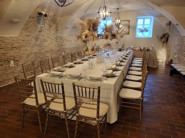 Restaurant 'Salvator' - Image 1