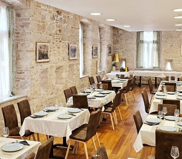 Restoran Alkarski dvori - Image 1