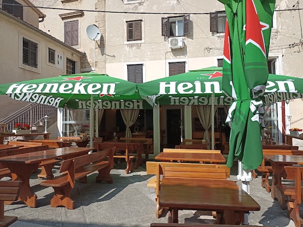 Bistro Tropicana - Image 1