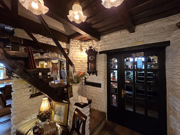 Mala Hiža - Image 1