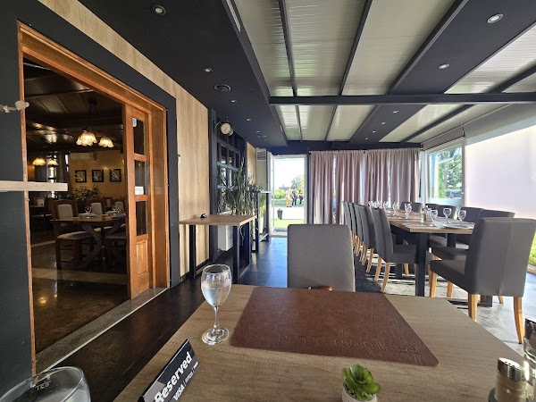 Restoran Jelen - Image 1