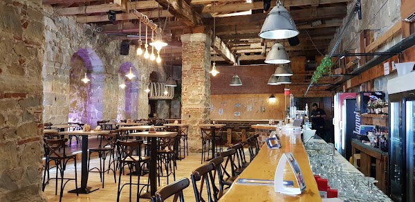 Pub V Magazin grill & beer house - Image 1