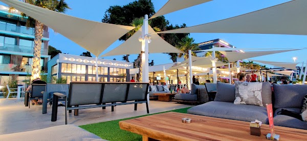 Tokyo Sushi Bar & Restaurant - Image 1