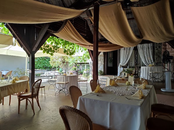 Gostilna Lovski dom, To ni gibanica d.o.o. - Image 1