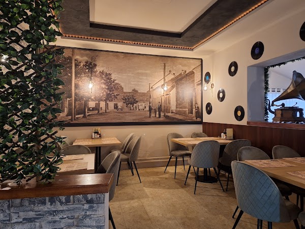 Bistro Onyx - Image 1