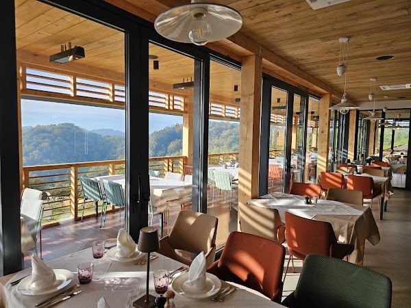 Restaurant, winery and pension "Vuglec Breg" - Image 1