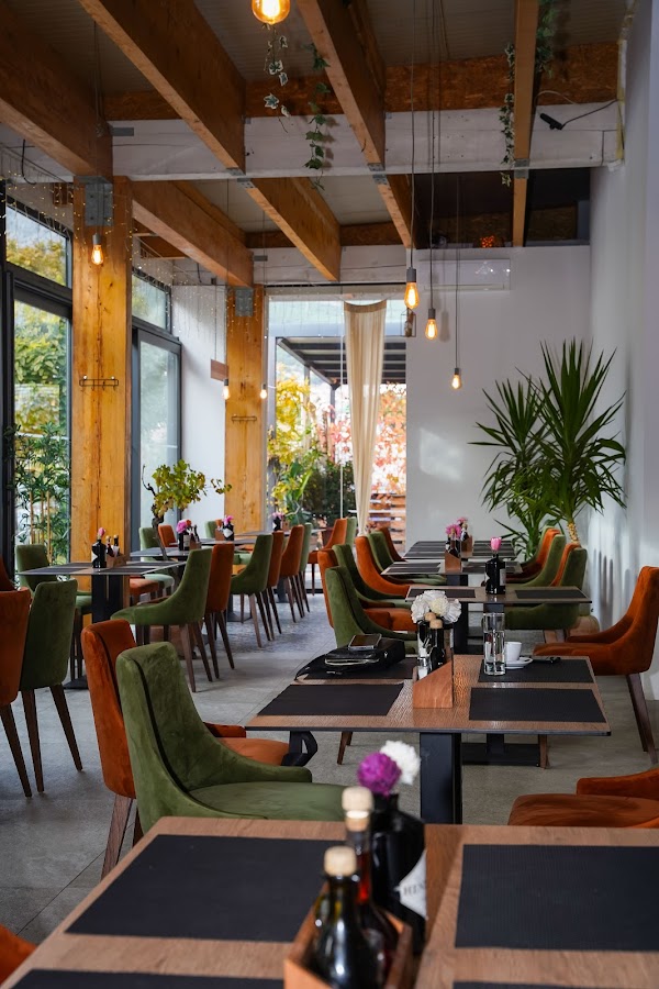 Green Park Restaurant - Image 1