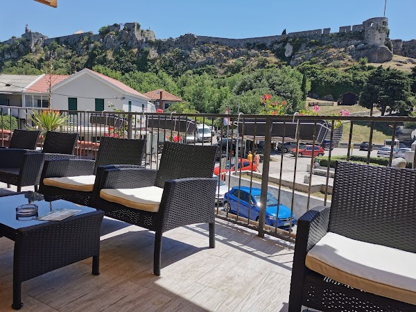 Caffe - pizzeria bar Kambia - Image 1