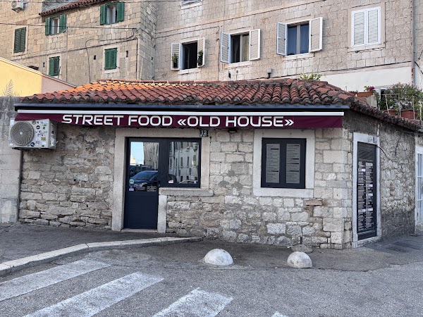 Old House street food - Image 1