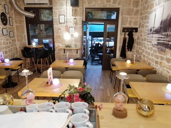 Fabrizio7 Gourmet Bar - Image 1