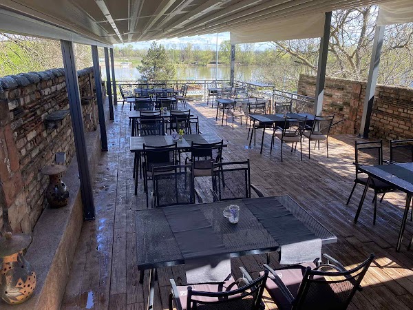 365 Restaurant & Hotel - Image 1