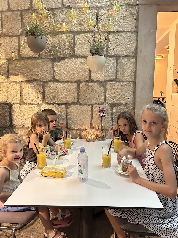 Pizzeria Creperia Shookolat - Image 1