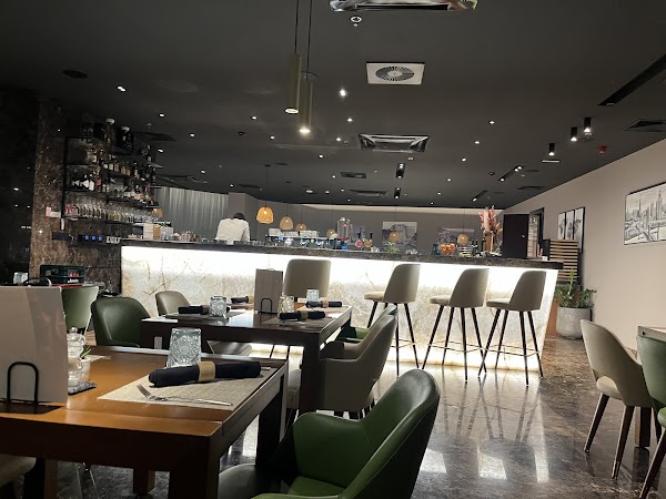 City Restaurant & Bar - Image 1