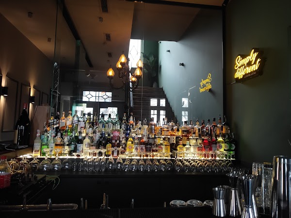 Harbour Cafe & Restaurant - Image 1