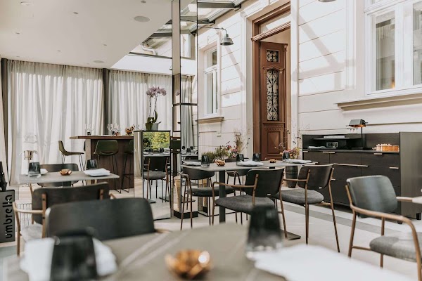 Cantilly Garden Restaurant - Image 1