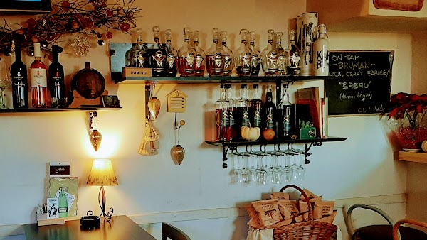 Caffe Wine & Food Bistro Melody - Image 1