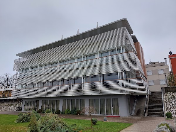 Hotel Navis - Image 1