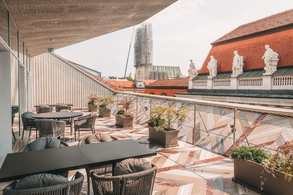 Valmarie Restaurant - Image 1