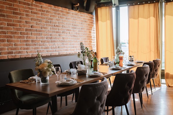 THE PLACE - restaurant & bar - Image 1