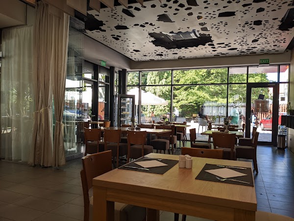 Restaurant Park - Image 1