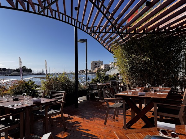 Harbor CookHouse & Club - Image 1