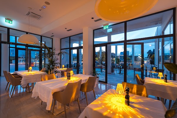 Kolonada Restaurant - Image 1