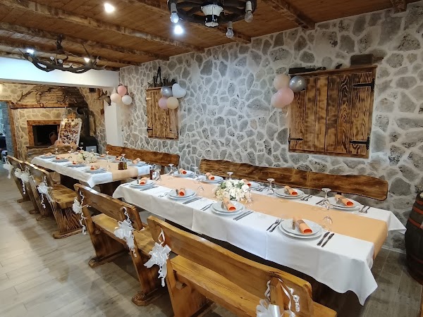 OPG- Konoba Stari Dvor OBAVEZNA REZERVACIJA - Image 1