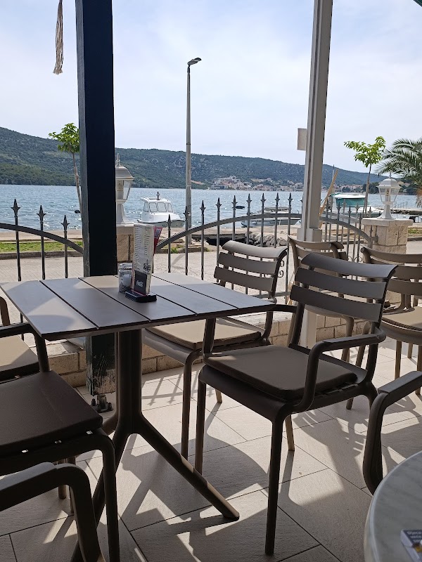 St. Nico's Bar & Food - Image 1