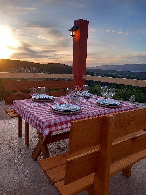 Konoba Maslina Vrisnik - Image 1