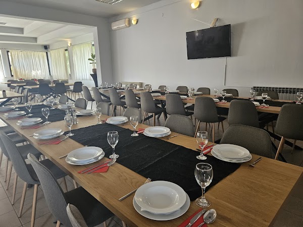 High Club Catering/Restaurant - Image 1