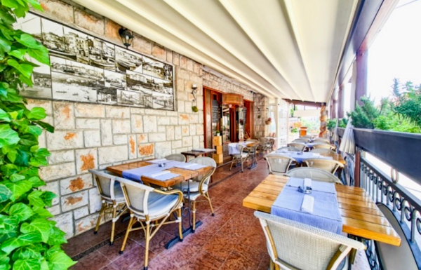 RESTAURANT BURIN - Image 1