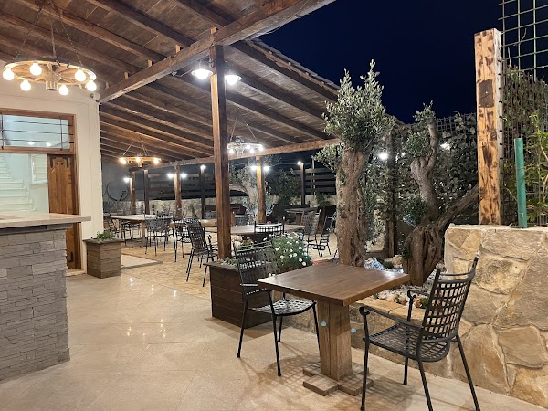 Pizza And Grill - Image 1