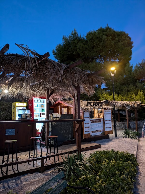 Locco Beach hut - Image 1